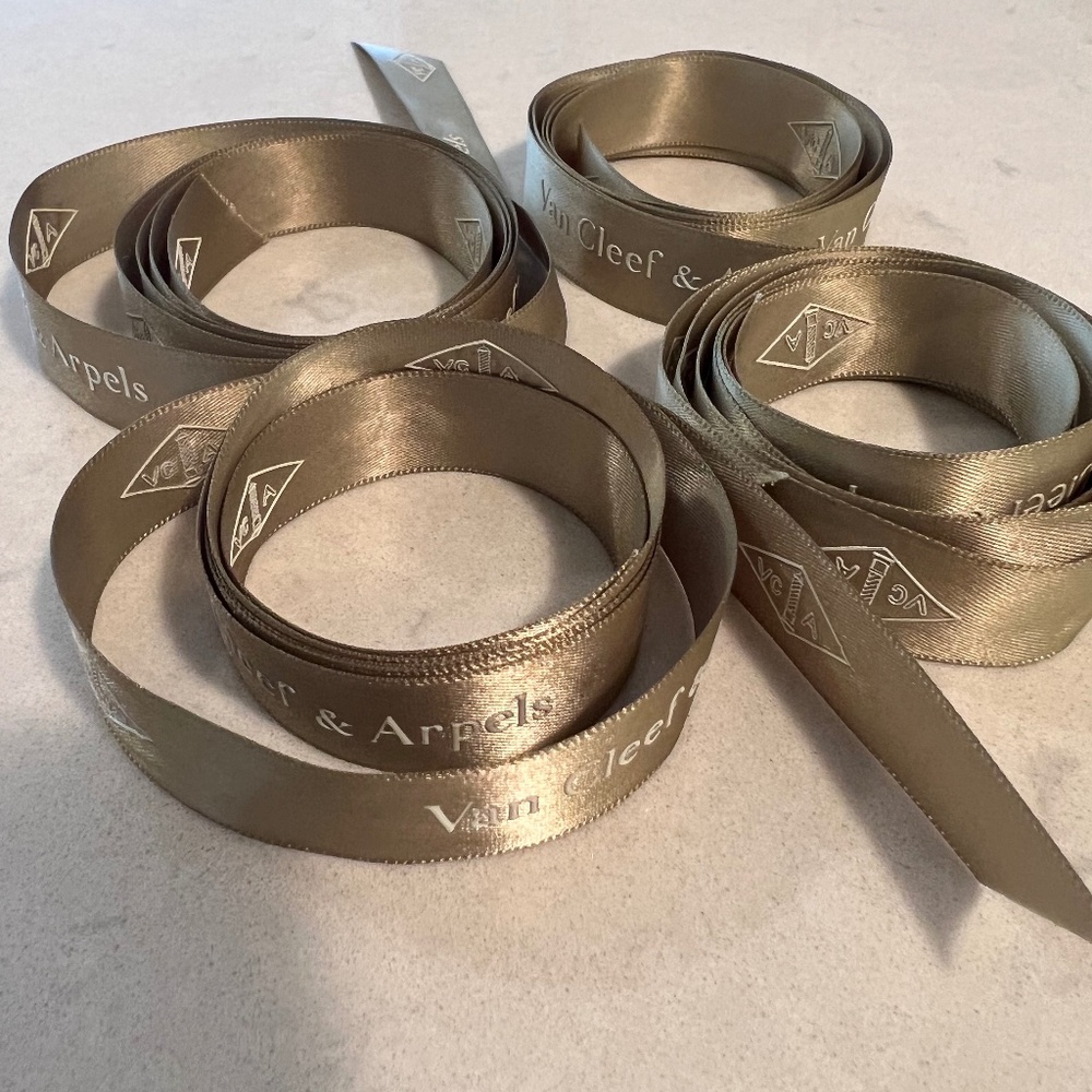 Van Cleef & Arpels Ribbons